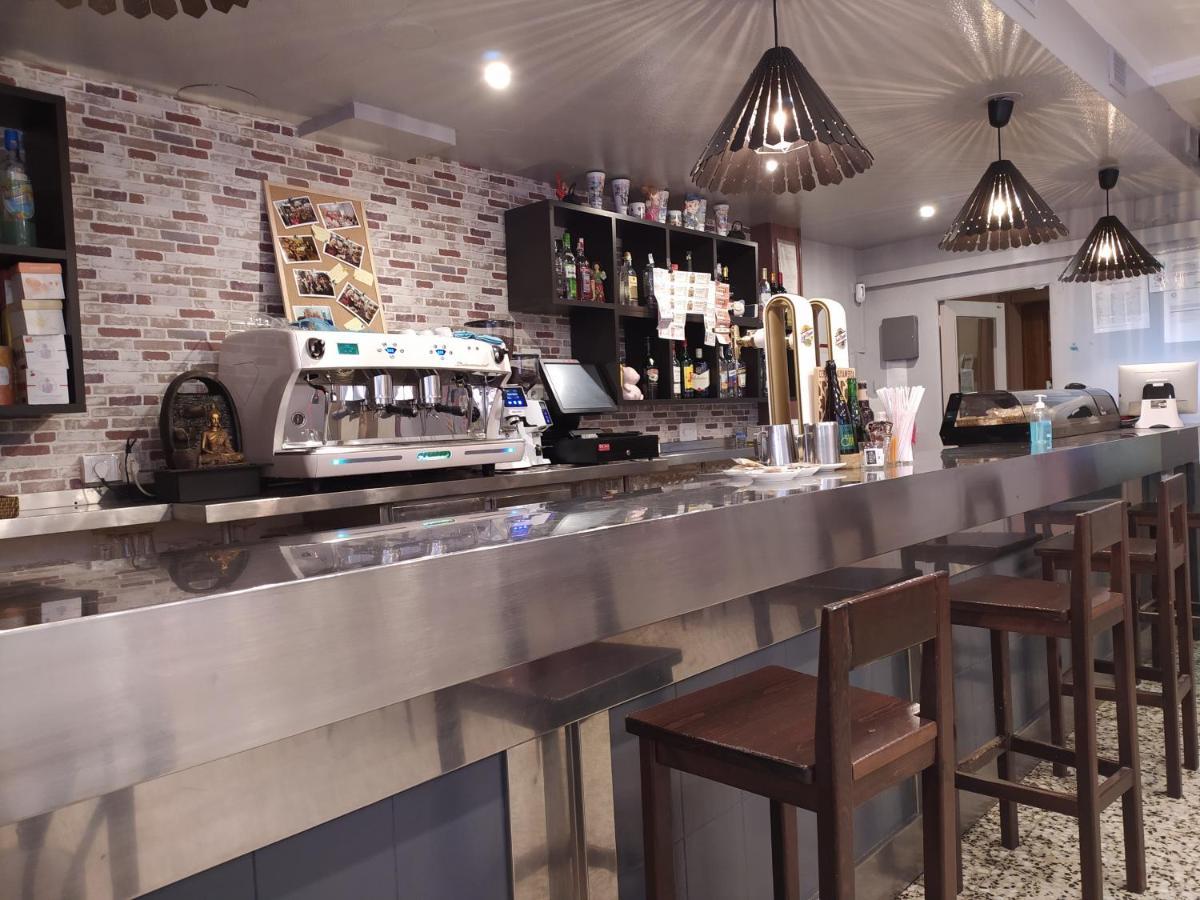 Hostal Alcorisa Екстер'єр фото
